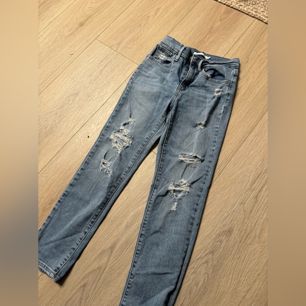 725 High rise levi jeans